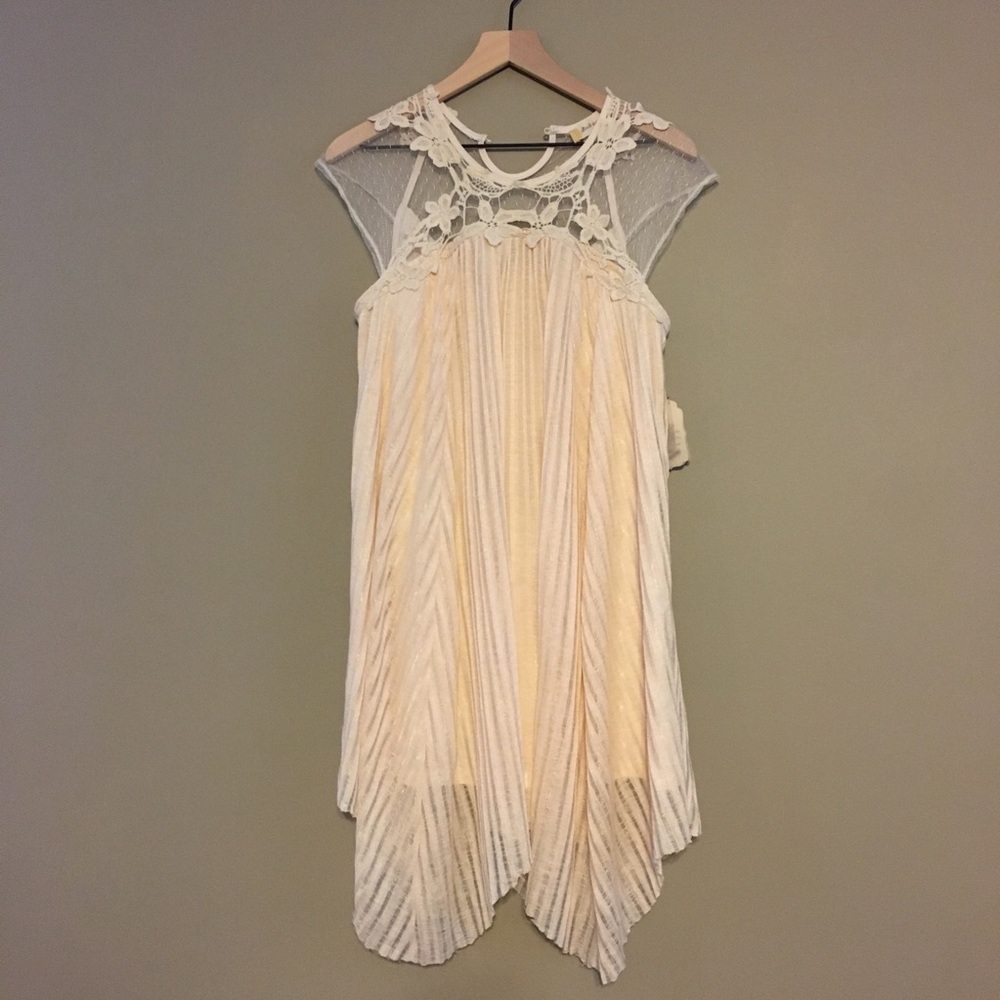 NWT Altar’d State Jasmine Day Dress - L